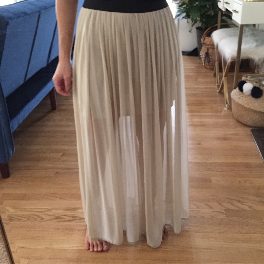 Skirt - Picture 2 of 3